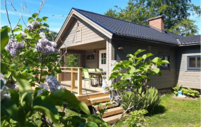 Beautiful Home In Värnamo With House Sea View